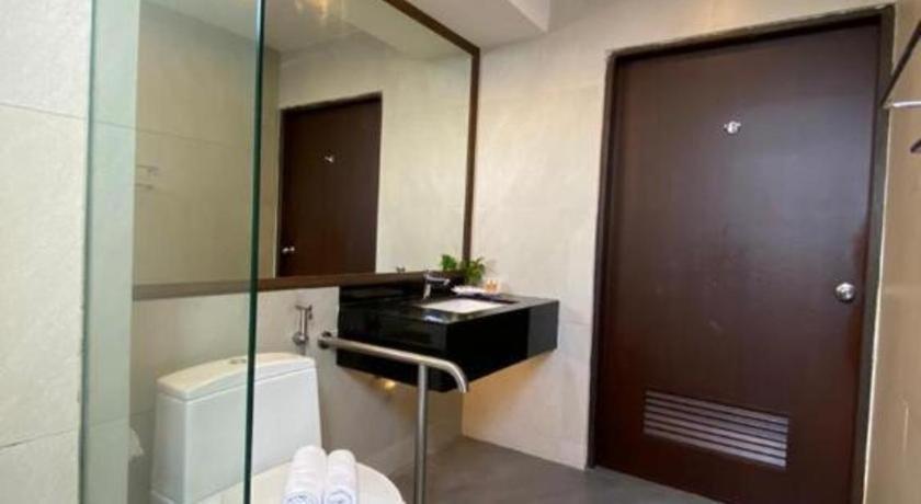 Kemena View Hotel Kuching Buitenkant foto